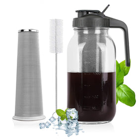 PNHYTUGY 64oz cold brew pitcher with clear glass for fresh iced beverages