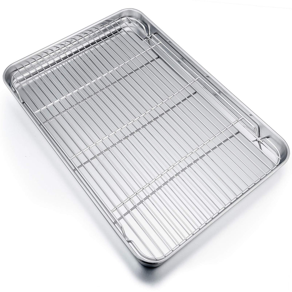 P&P CHEF baking sheet with rack showcases large capacity for family meals.