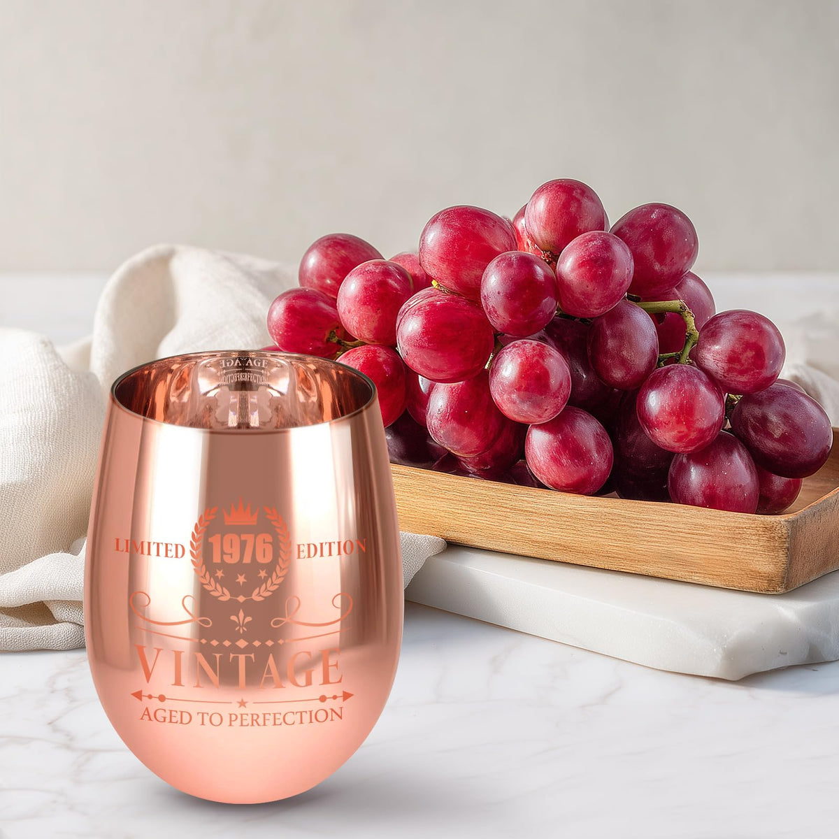 POJOOY 18oz capacity supports red, white, or rosé for generous pours.
