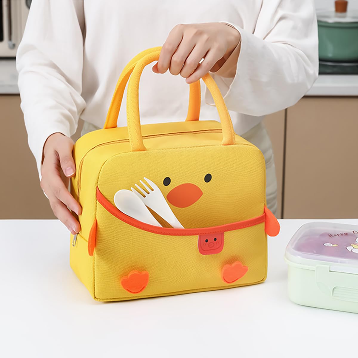 POYIPI multipurpose lunch bag suits office, travel, and outdoor outings.