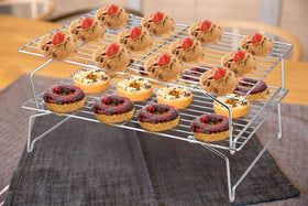 P&P CHEF smooth-edge rack protects hands during handling.