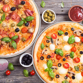 P&P CHEF versatile pan for pizza roasting and baking vegetables