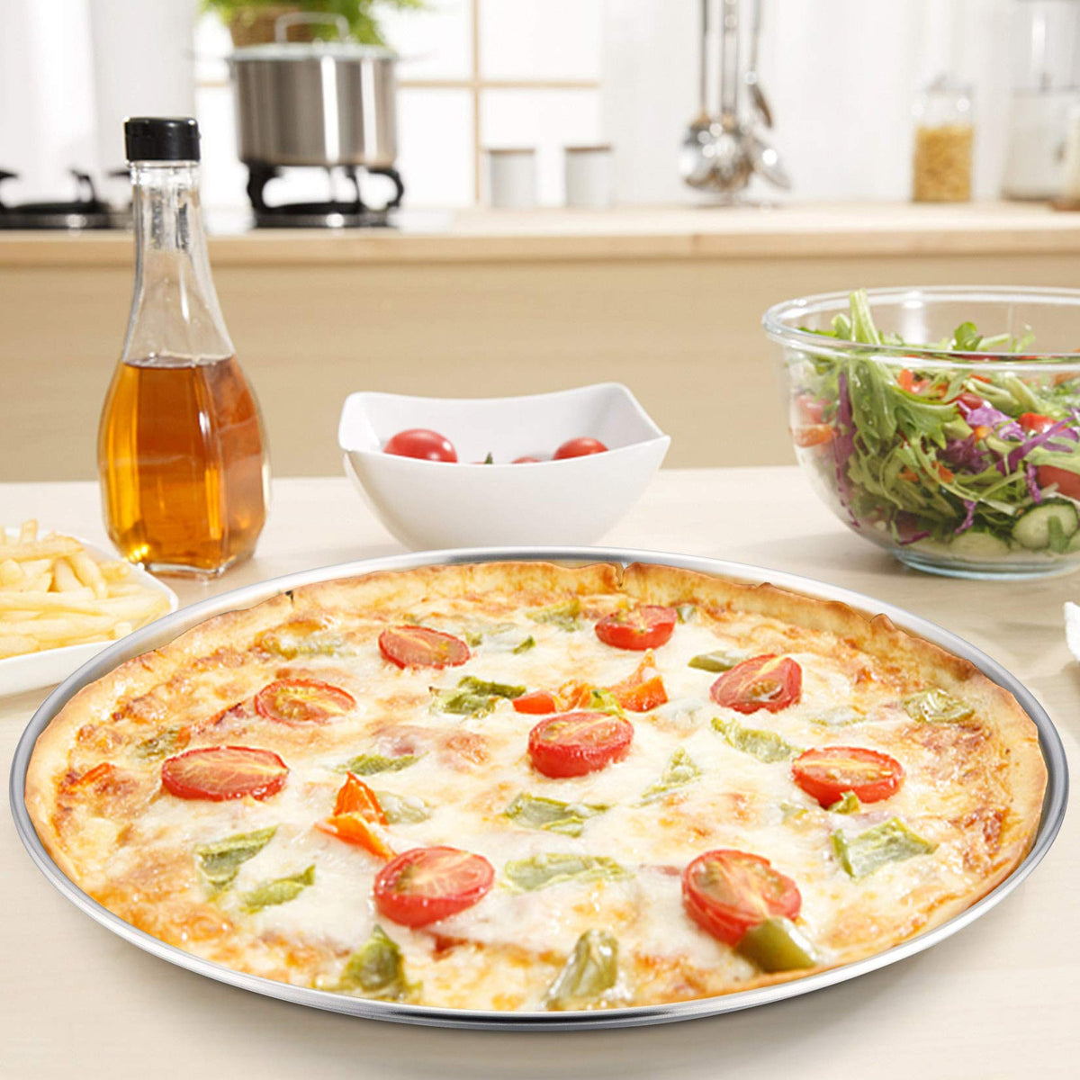 P&P CHEF round pan promotes even heat distribution for crispy crust