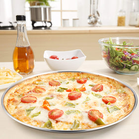 P&P CHEF round pan promotes even heat distribution for crispy crust