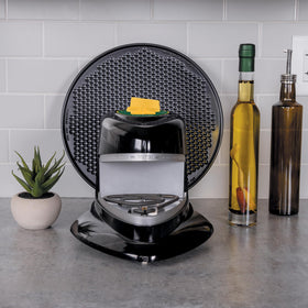 Removable PFAS-free nonstick pan for easy cleanup in the Presto Pizzazz Plus.