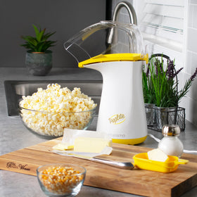Presto PopLite pops up to 18 cups quickly for family movie night.