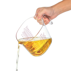PRETTYFINE measuring cups with pour spout provide controlled pouring and reduce spills.