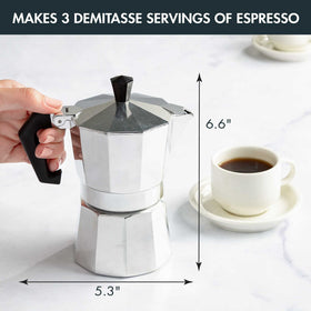 Primula Classic flip-top lid with heat-resistant knob for safe pouring.