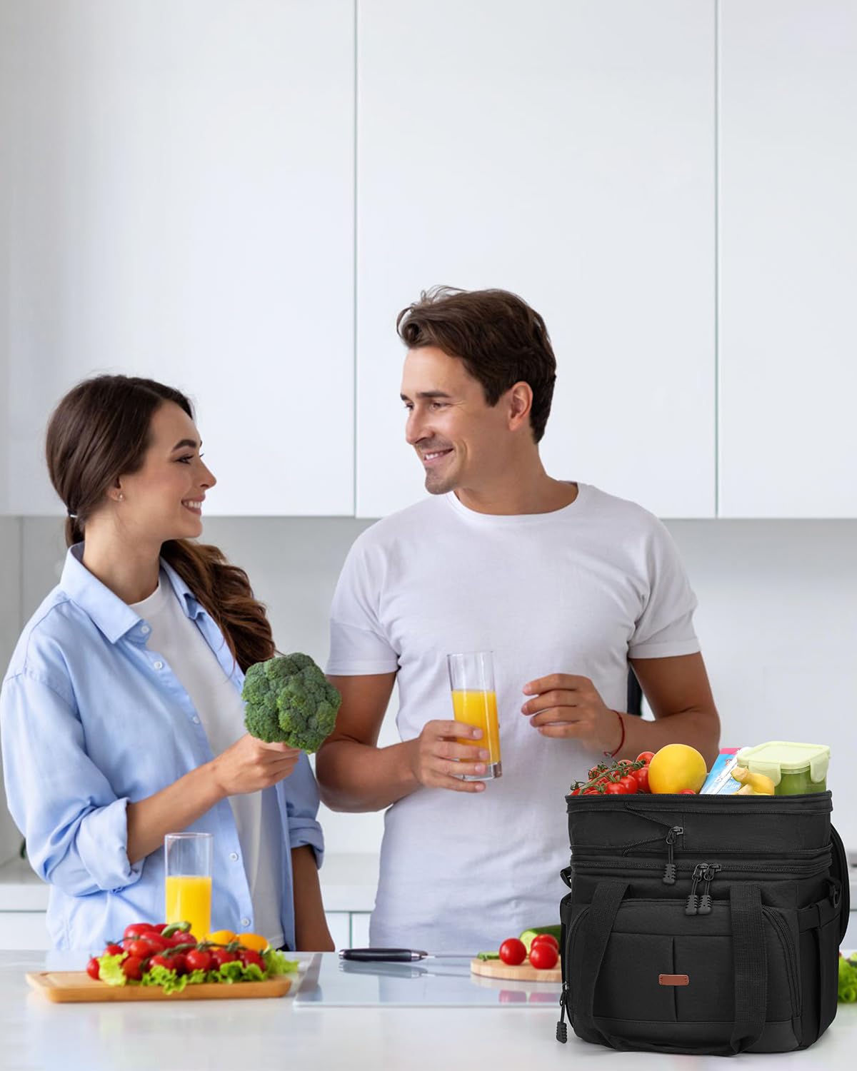 Pritent Lunch Box top mesh pocket keeps utensils within easy reach.