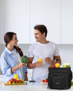 Pritent Lunch Box top mesh pocket keeps utensils within easy reach.