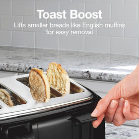 Proctor Silex 4-slice toaster with auto shut-off for safety