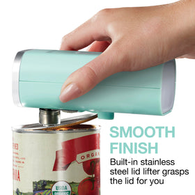 Proctor Silex built-in lid lifter eases lid removal.