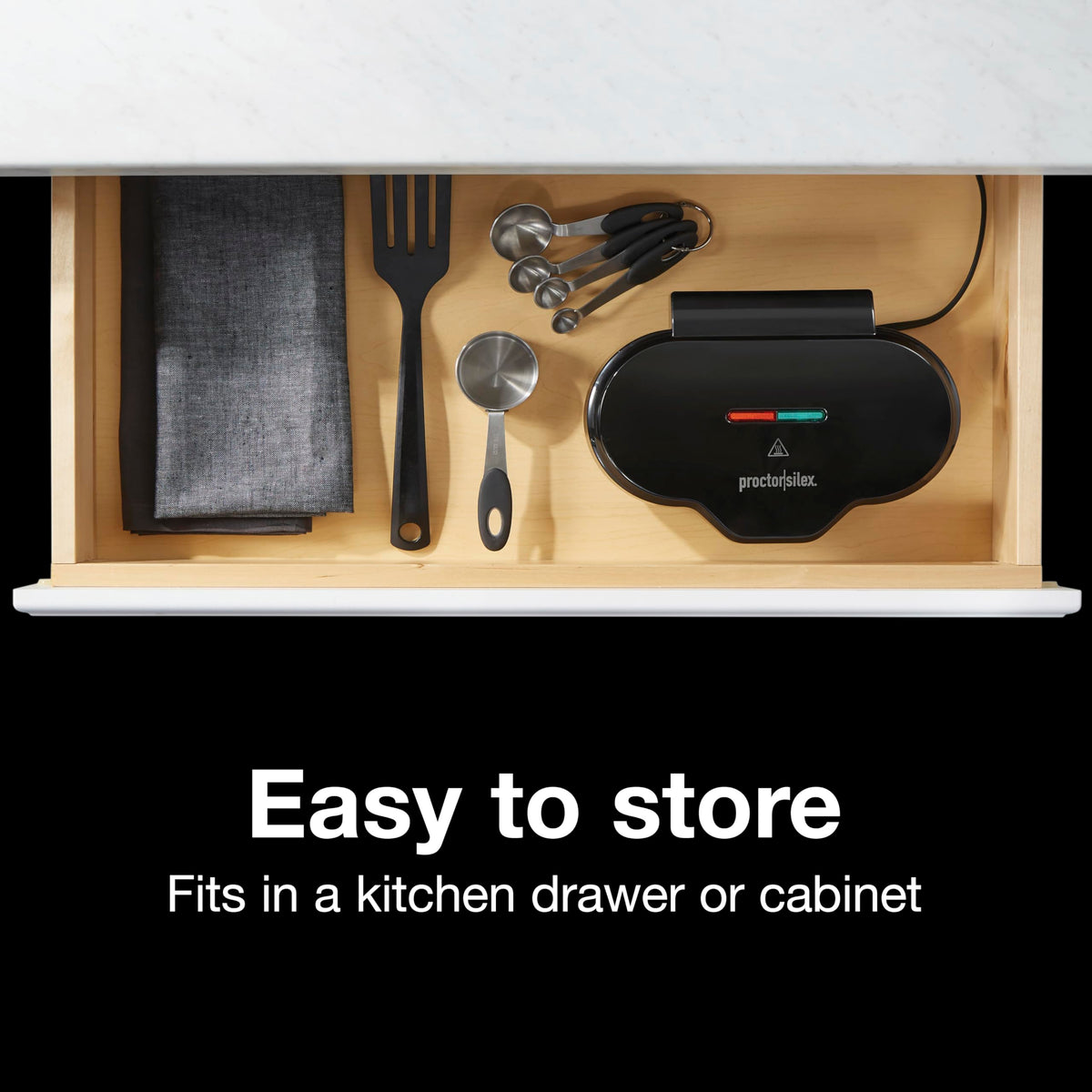 Nonstick grids make cleanup easy after cooking on the Proctor Silex device
