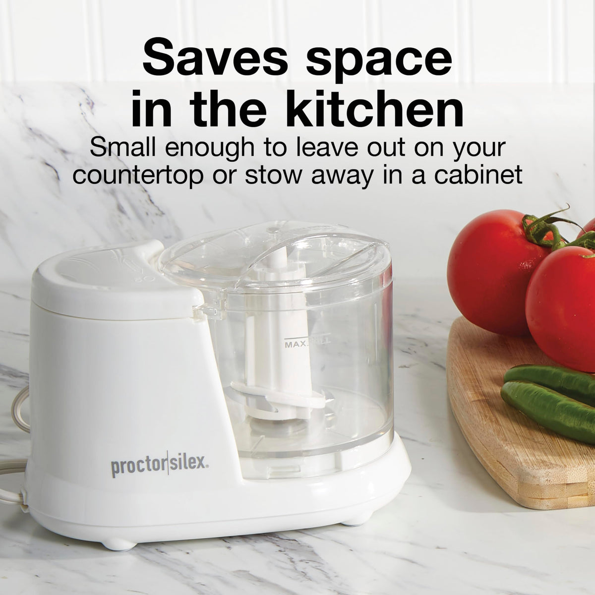 Proctor Silex stable base keeps the chopper steady during use.