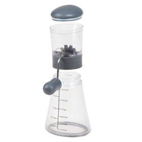 Non-slip base and easy-grip lid keep prep stable on countertops