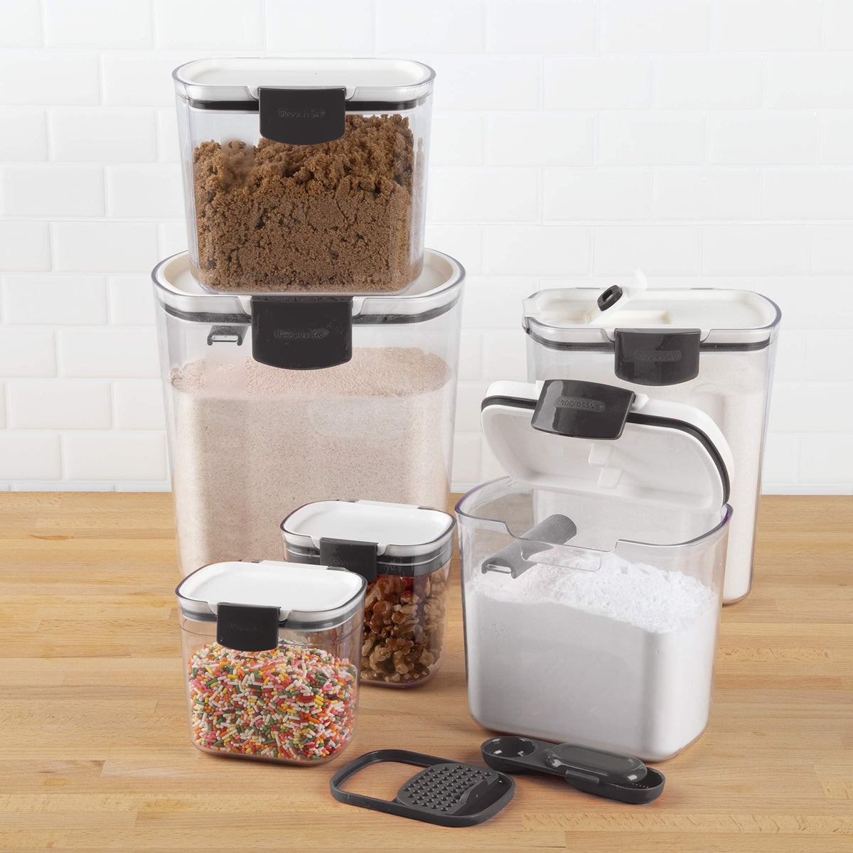 Progressive ProKeeper brown sugar keeper with terra cotta disk to prevent drying