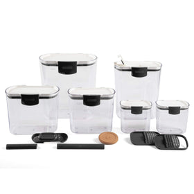 Progressive ProKeeper flour keeper with leveling bar for precise measuring