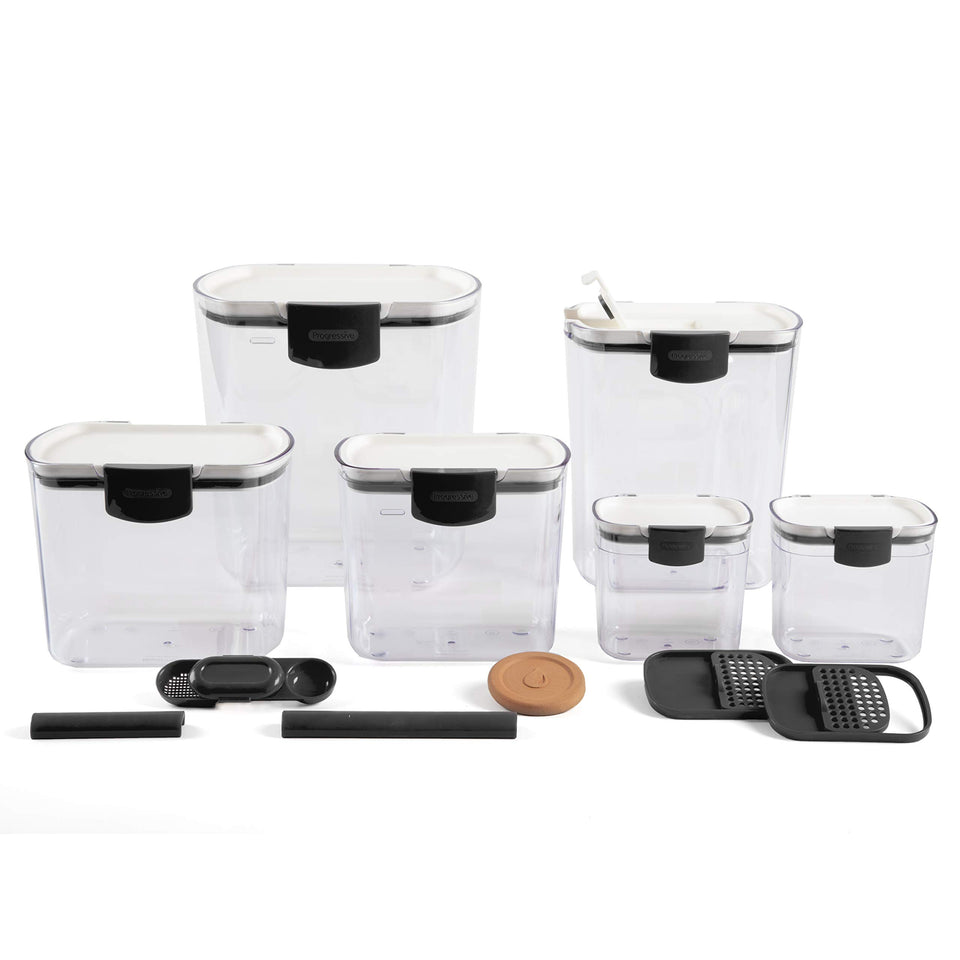 Progressive ProKeeper flour keeper with leveling bar for precise measuring