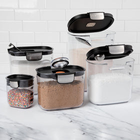 ProKeeper Built-in Shaker-Leveler on Mini Keeper streamlines small-portion prep.