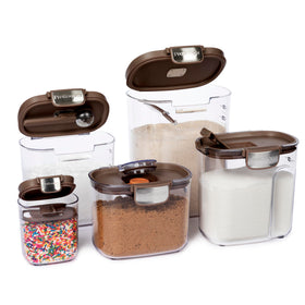 ProKeeper+ Powdered Sugar Keeper features magnetic dusting spoon for quick dusting.