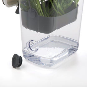 ProKeeper BPA-free plastic ensures safe, easy-clean storage.
