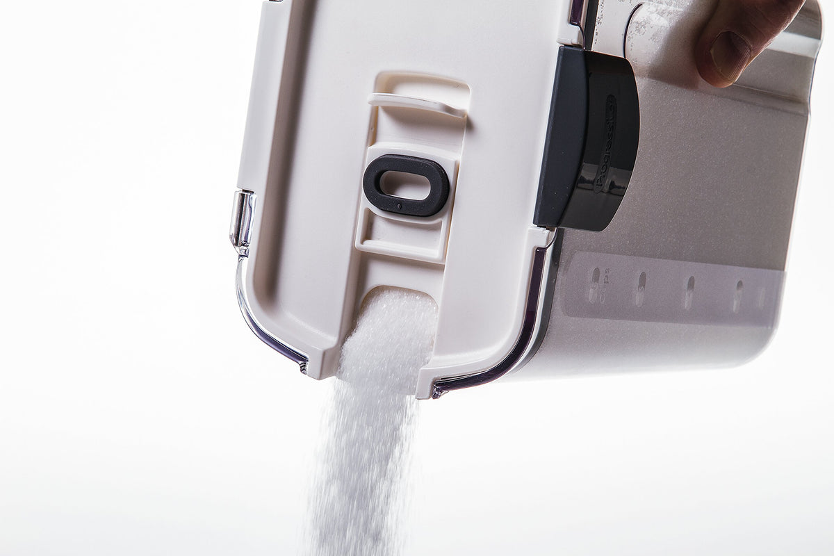 ProKeeper flip-to-pour spout supports one-handed pouring and portion control