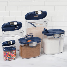 ProKeeper+ Sugar Keeper with flip-to-pour spout for controlled pouring.