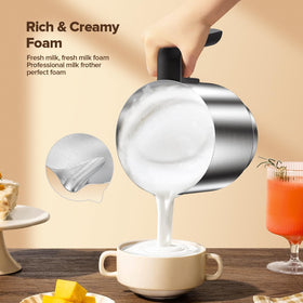 PSIIDAN milk frother hot chocolate being prepared with rich foam