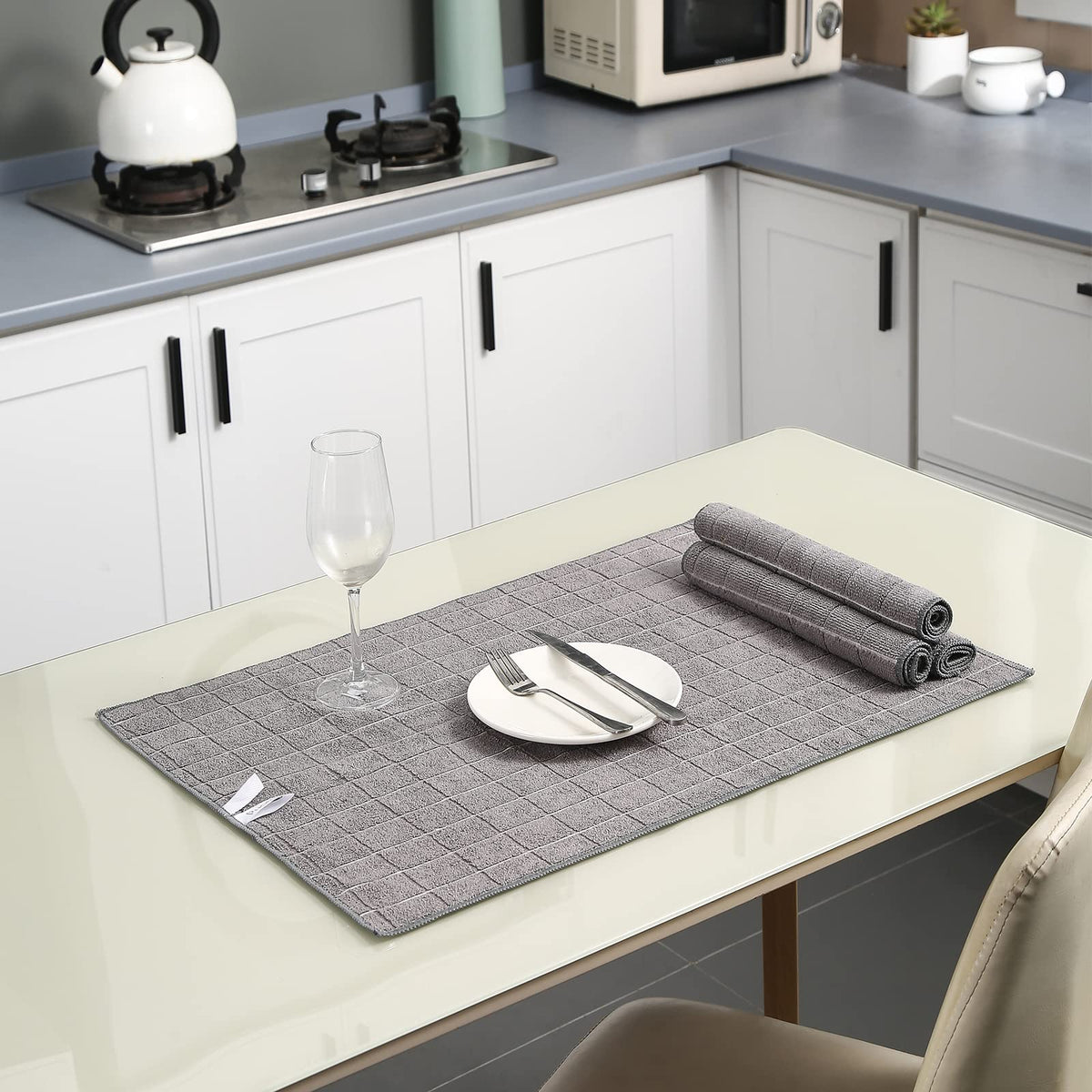 Puomue easy-care, machine-washable design for durable towels.