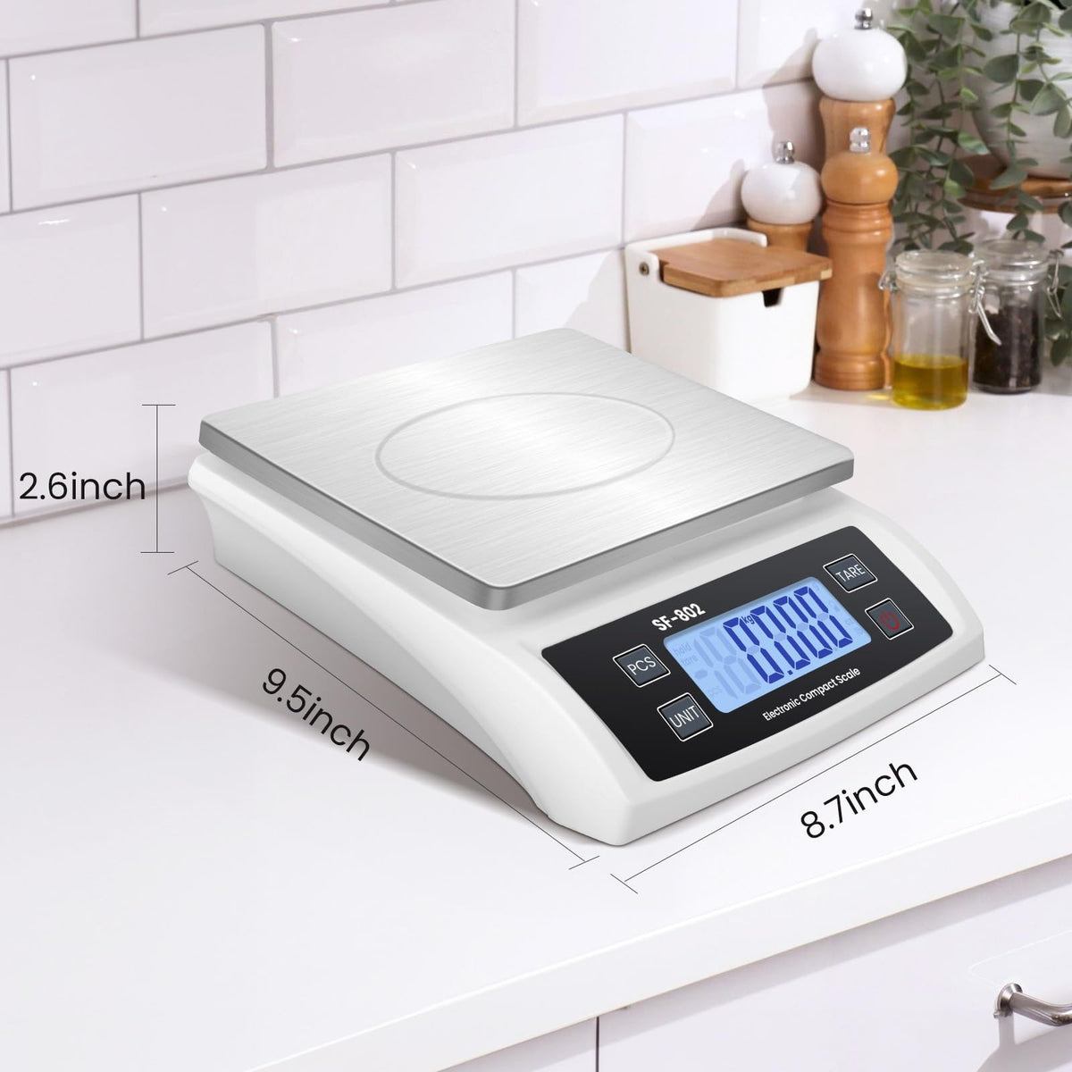 Puozult digital kitchen scale with backlit LCD display for readable measurements in any light.