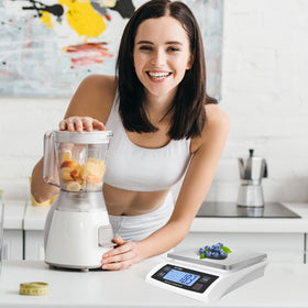 Puozult digital kitchen scale featuring a stainless steel weighing pan for easy cleaning.