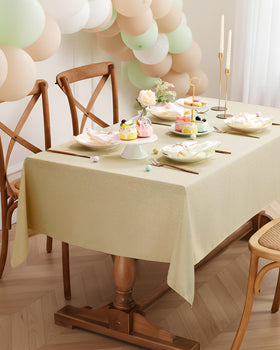 Pureegg tablecloth suitable for indoor and outdoor dining occasions
