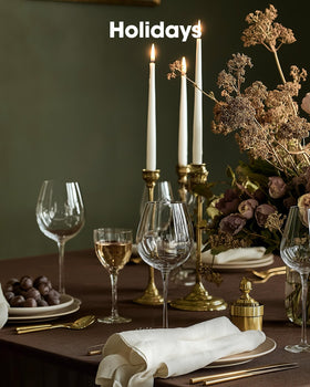 Pureegg tablecloth used for outdoor picnics and buffet setups.
