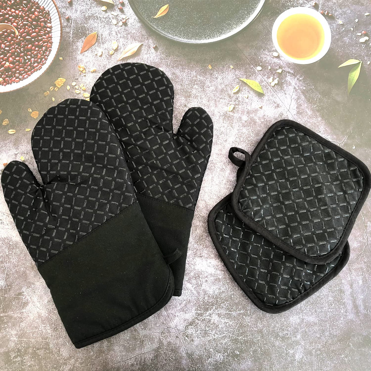 Pynqdfu gift-ready 4-piece baking set for baking lovers.