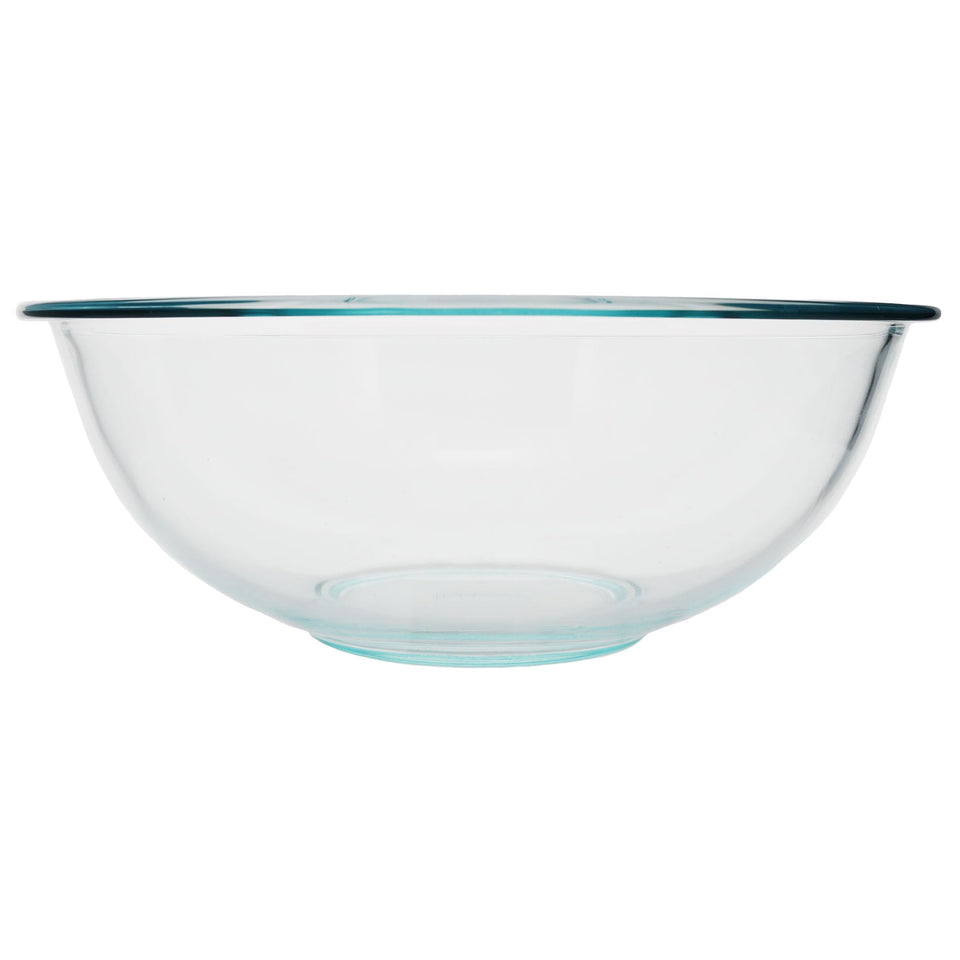 Pyrex 326 4-quart clear glass mixing bowl for batter prep.