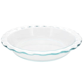 Pyrex C-209 fluted rim edge highlights decorative crusts and easy transfer.
