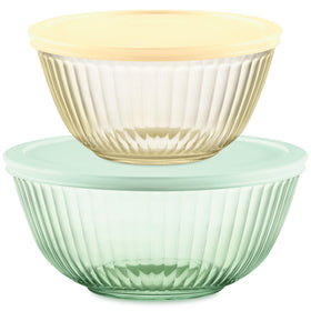Pyrex Colors 1.3-qt bowl with lid for easy prep and storage.