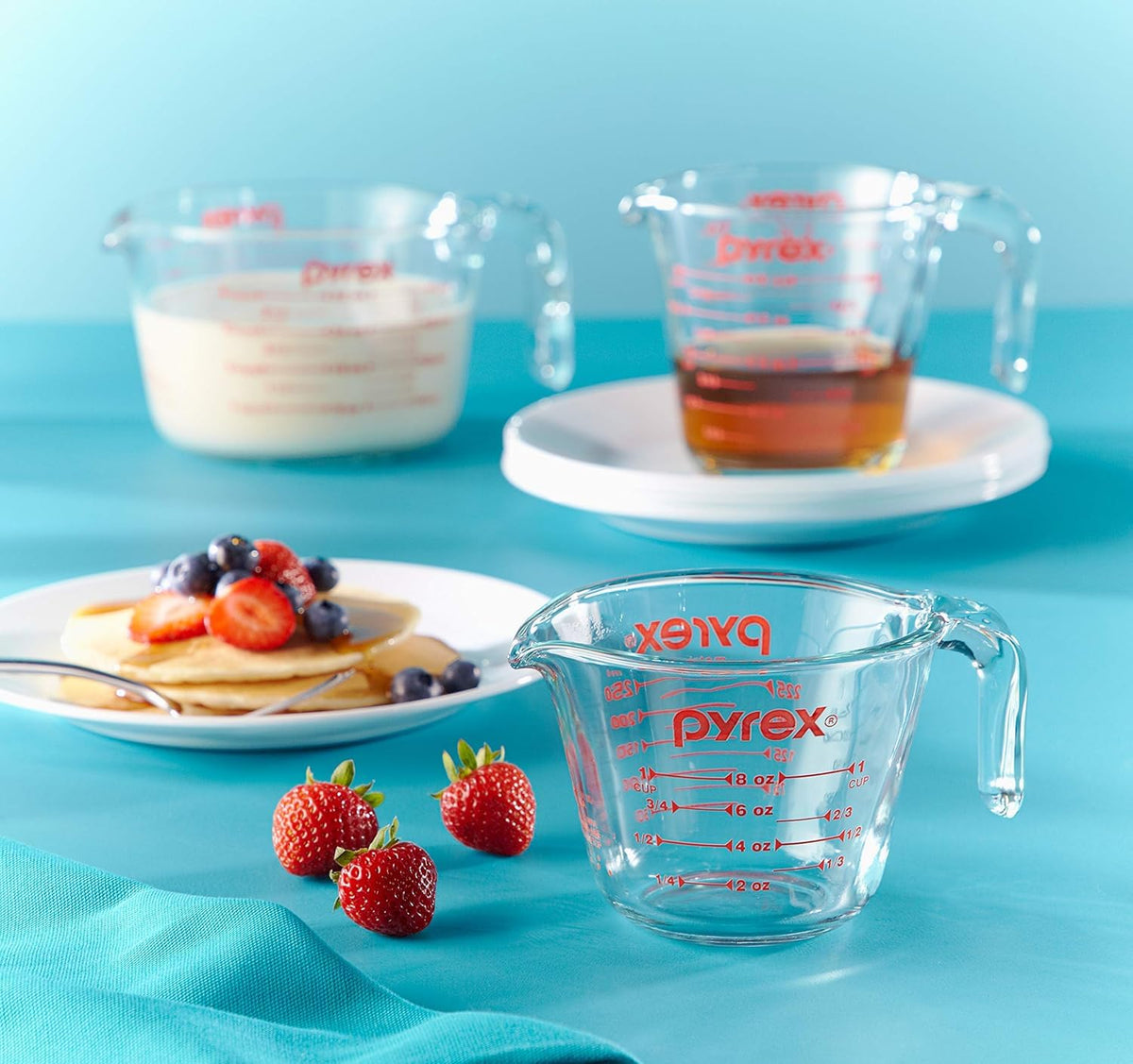 Microwave, dishwasher, and oven safe Pyrex Essentials set.