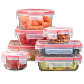 Pyrex Freshlock glass containers with leakproof lids for portable meals.