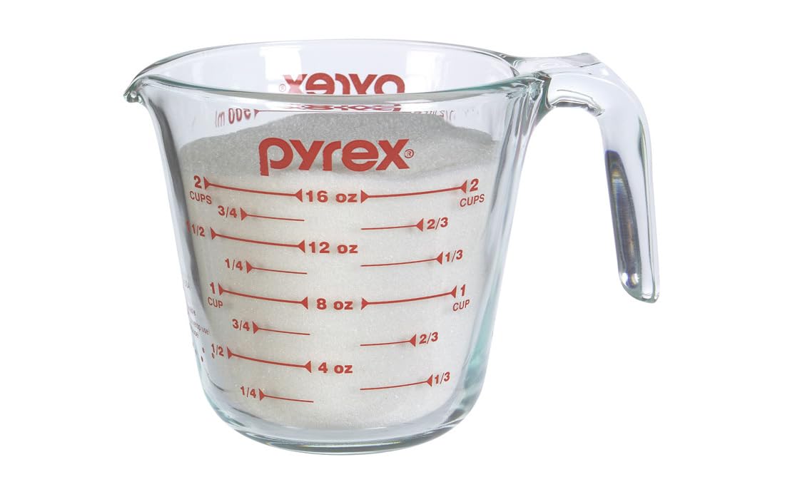 Pyrex Prepware ergonomic handle designed for comfortable pouring.