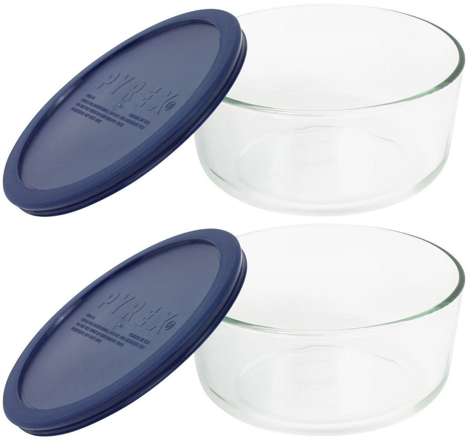 Pyrex 4-cup round storage dish with dark blue lid for odor-free storage