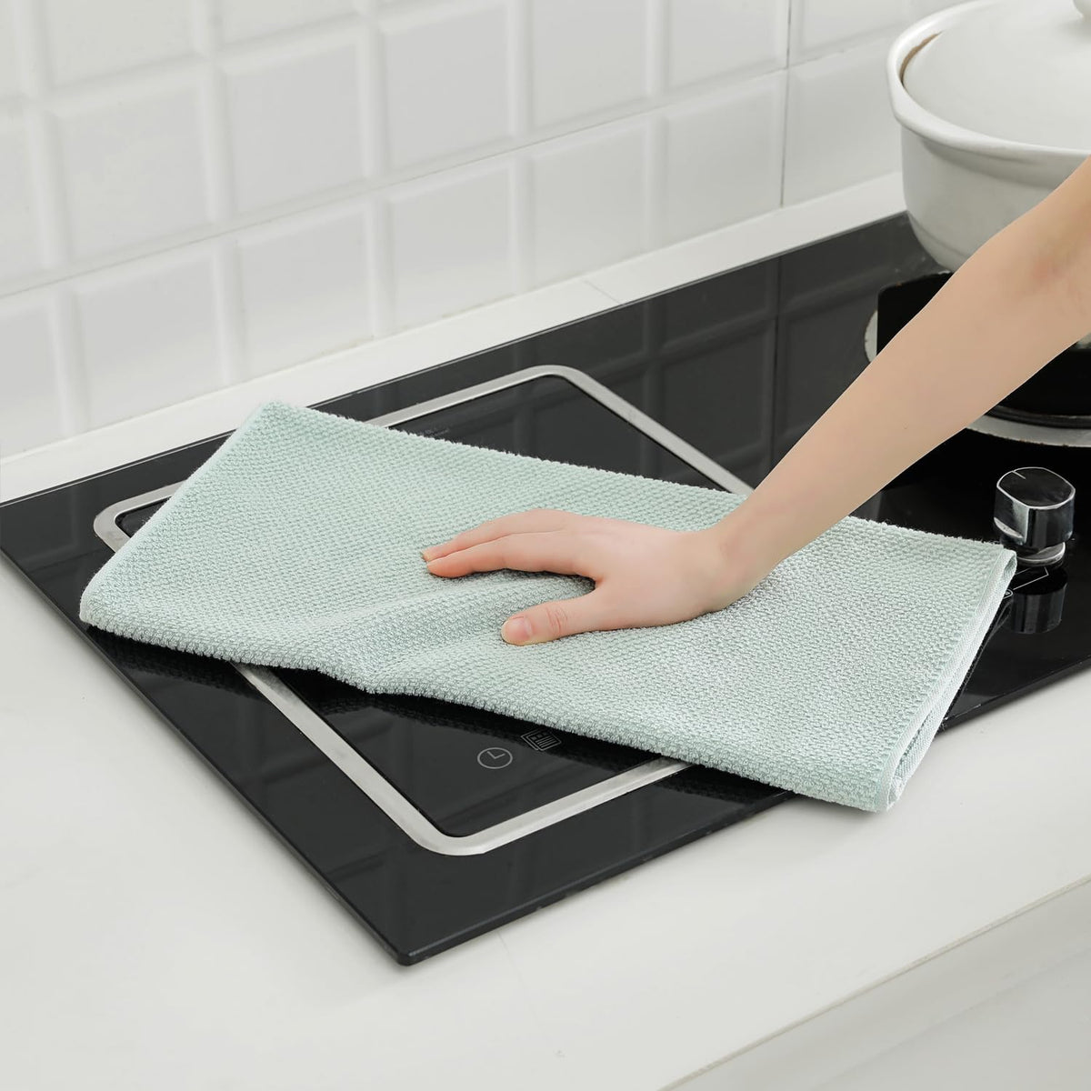 QAJ kitchen towels durable after multiple washes without lint.