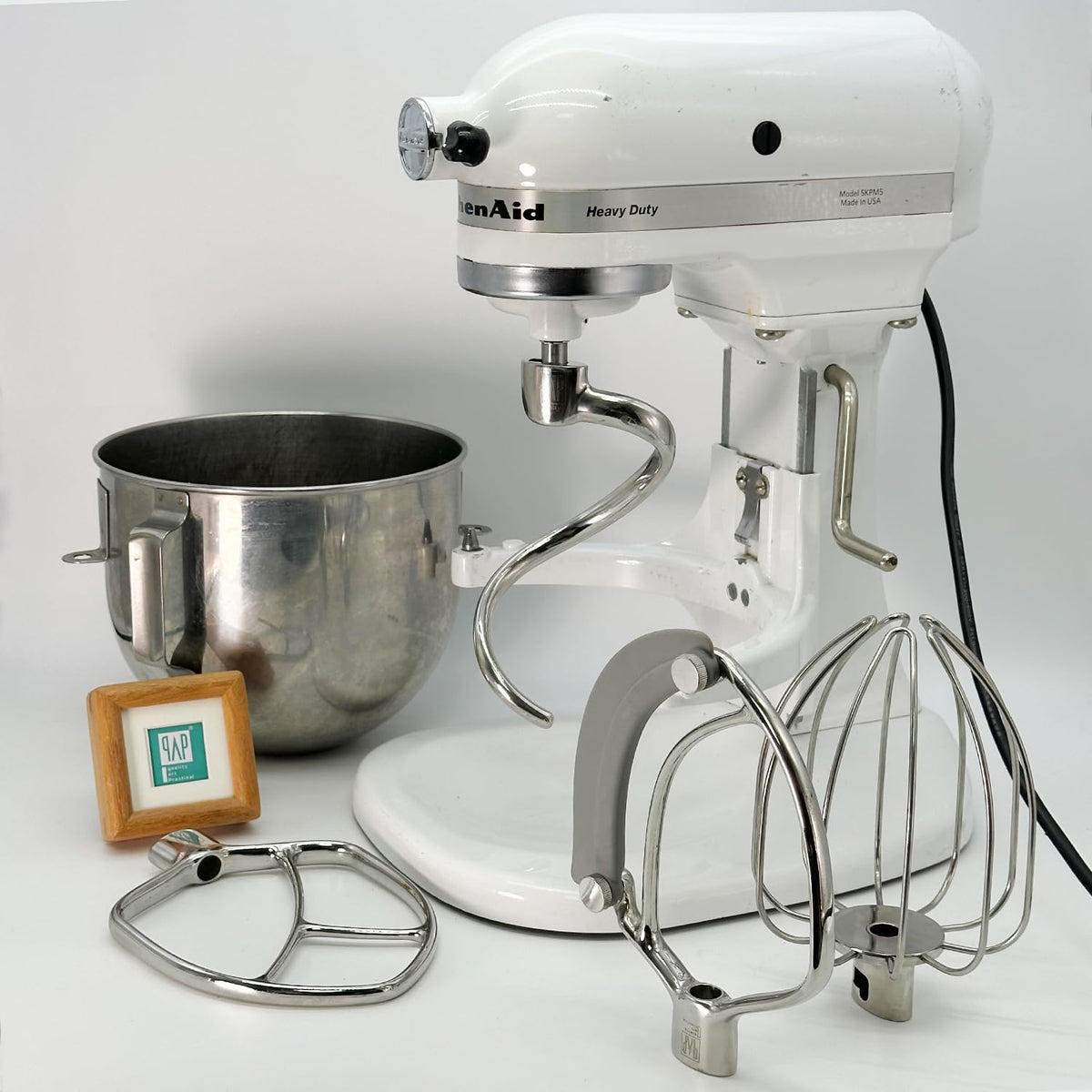 QAp Quality Art Practical robust hook design for reliable kneading.
