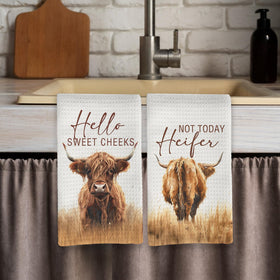 Qeheb color-rich patterns brighten countertops and towel racks alike.