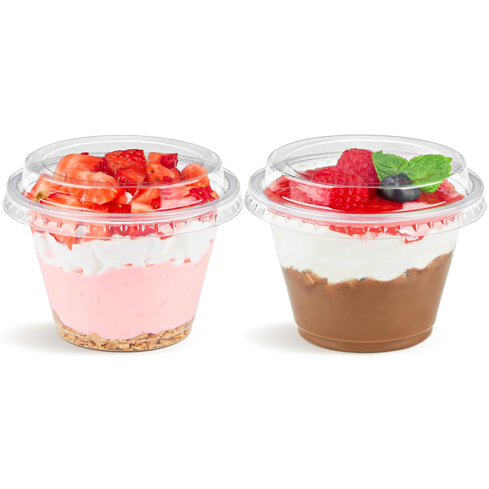 Qeirudu 6 oz clear cup with high lid for desserts and portion control.