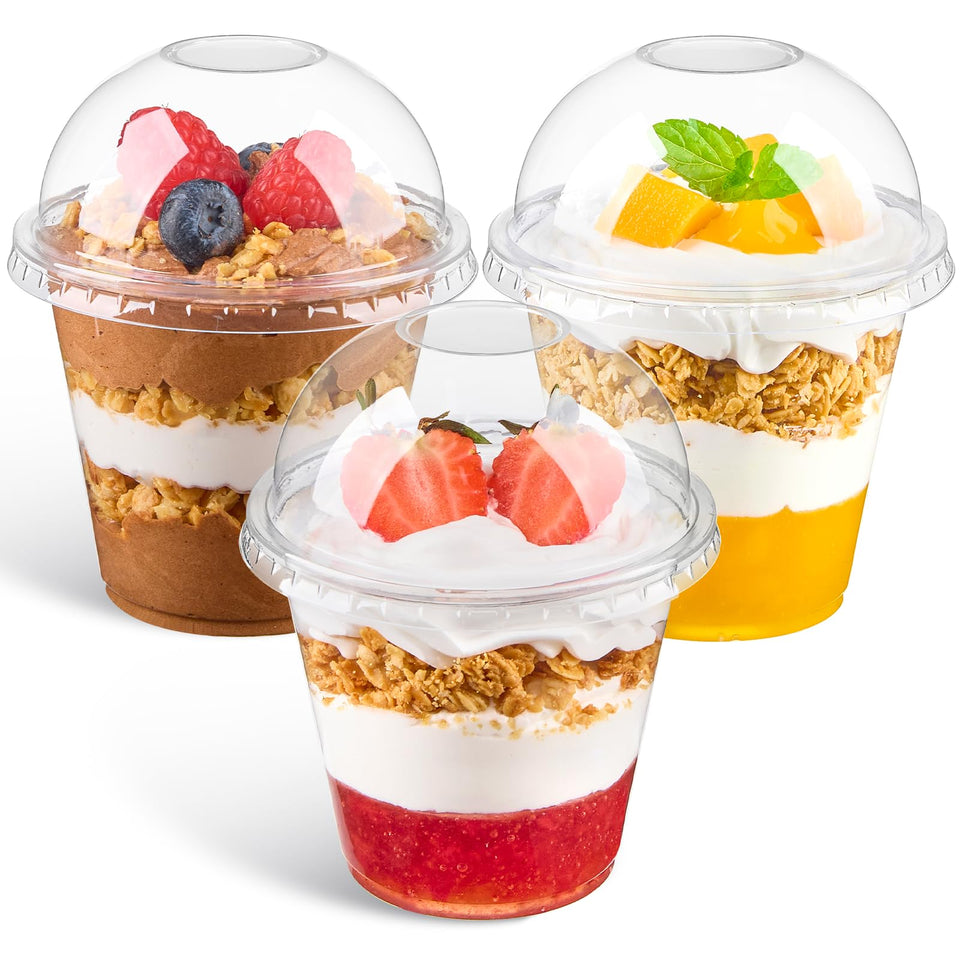 Qeirudu 9oz clear dessert cup with dome lid for parfaits and desserts