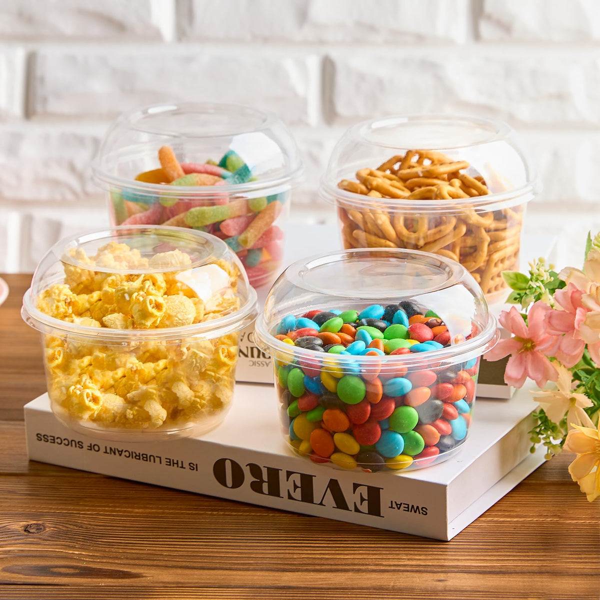 Qeirudu clear cups showcase acai bowls and fruit salads.