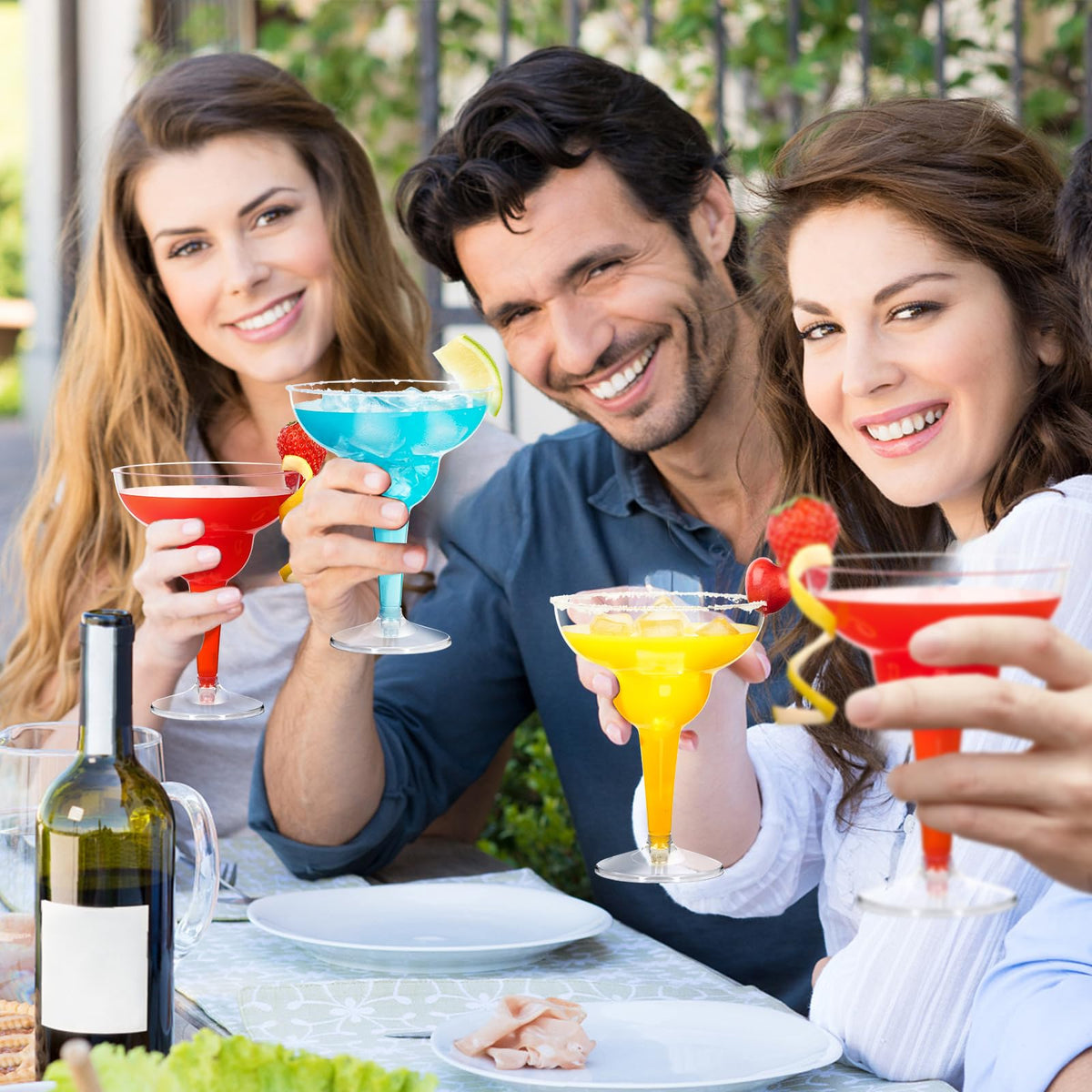 Qeirudu stemmed plastic margarita cups offer a lightweight, stylish option for gatherings.