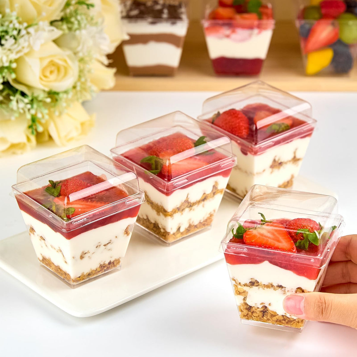 Qeirudu cups with lids for take-away desserts and party servings.