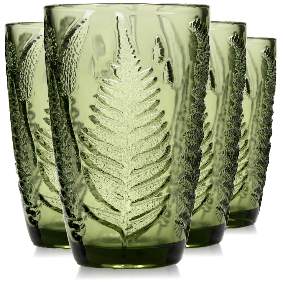 QELVIO green glasses with fern embossing, ideal for daily hydration.